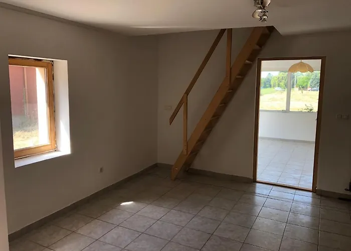 Apartamento Feel Natural And Relaxed In A 3 Bedroom B In